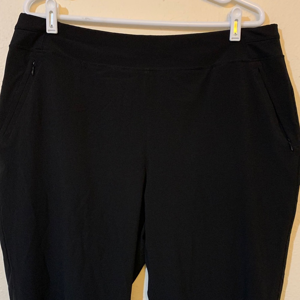 Cropped Pants - Picture 3 of 4